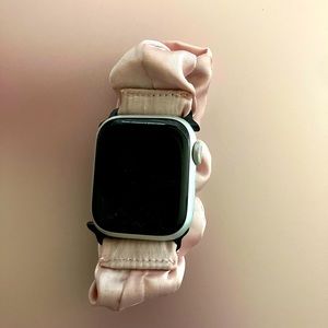 Apple Watch series 8 ;used like new